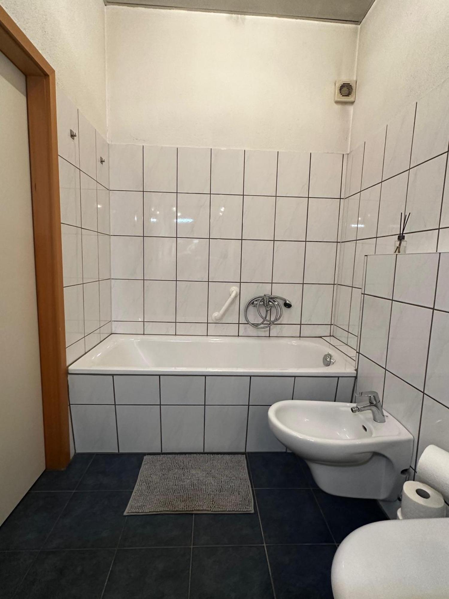 Maisonettewohnung Im Loft Stil Mit Wunderschoener Terrasse Karlsruhe Ngoại thất bức ảnh